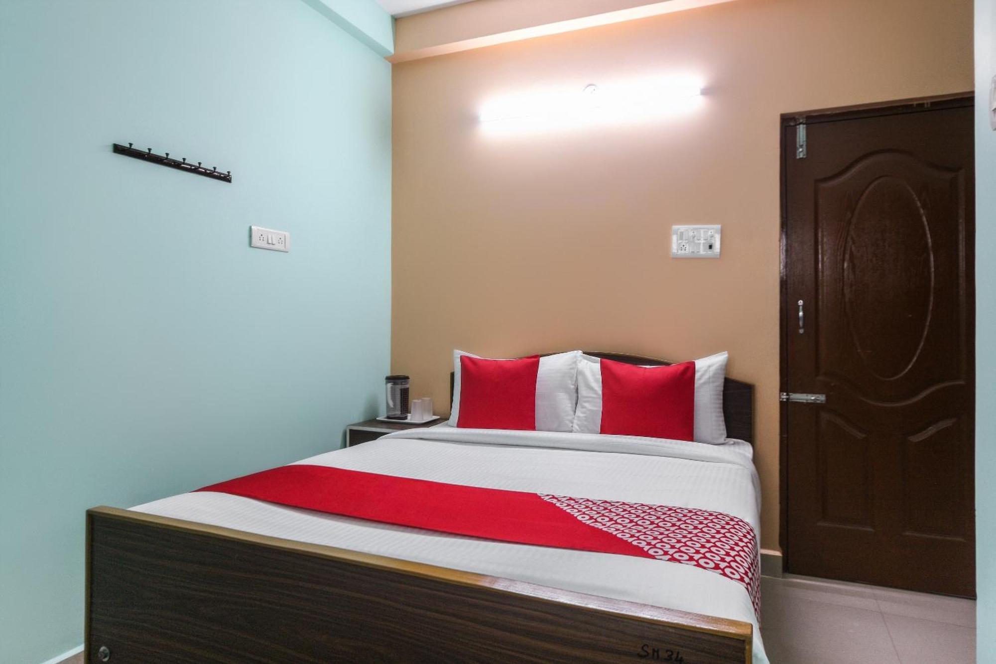 Oyo Modern Guest House Chennai Exterior photo