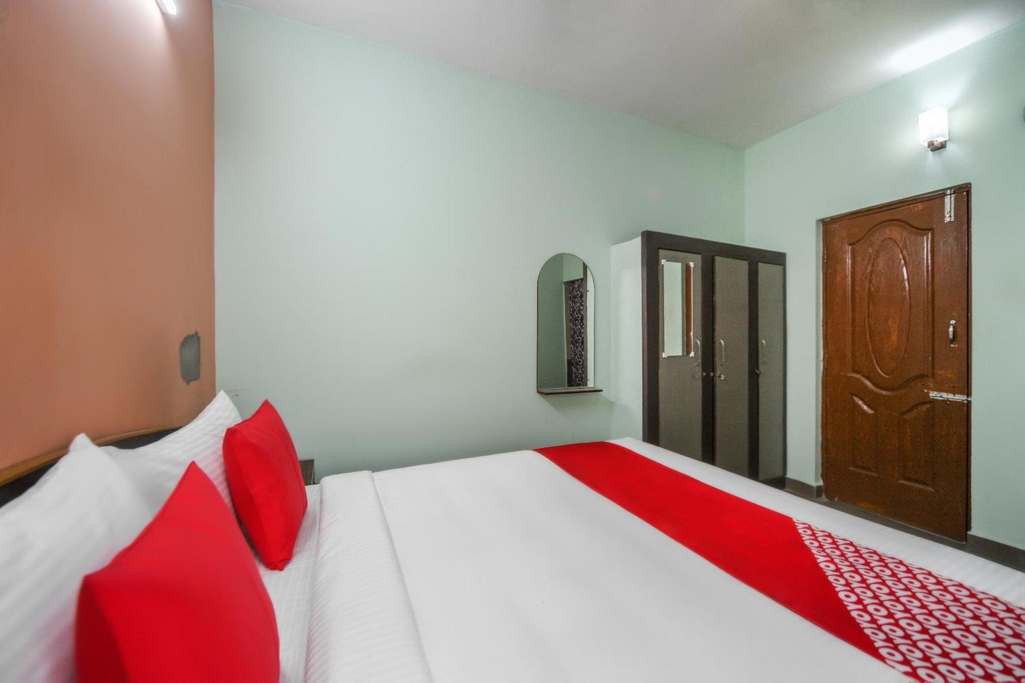 Oyo Modern Guest House Chennai Exterior photo