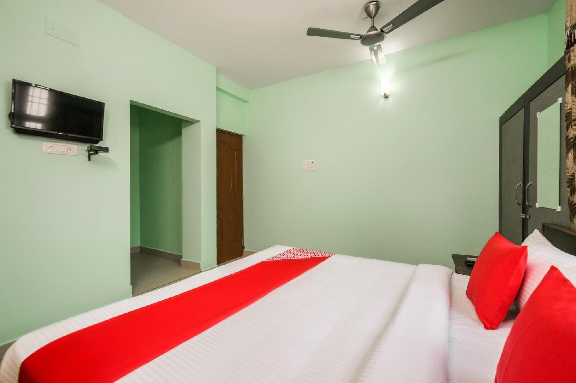 Oyo Modern Guest House Chennai Exterior photo
