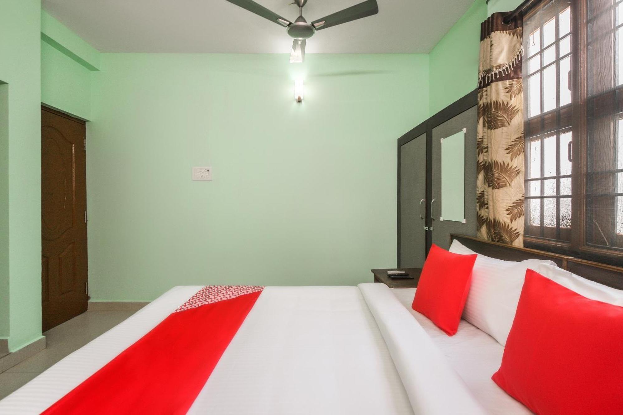 Oyo Modern Guest House Chennai Exterior photo