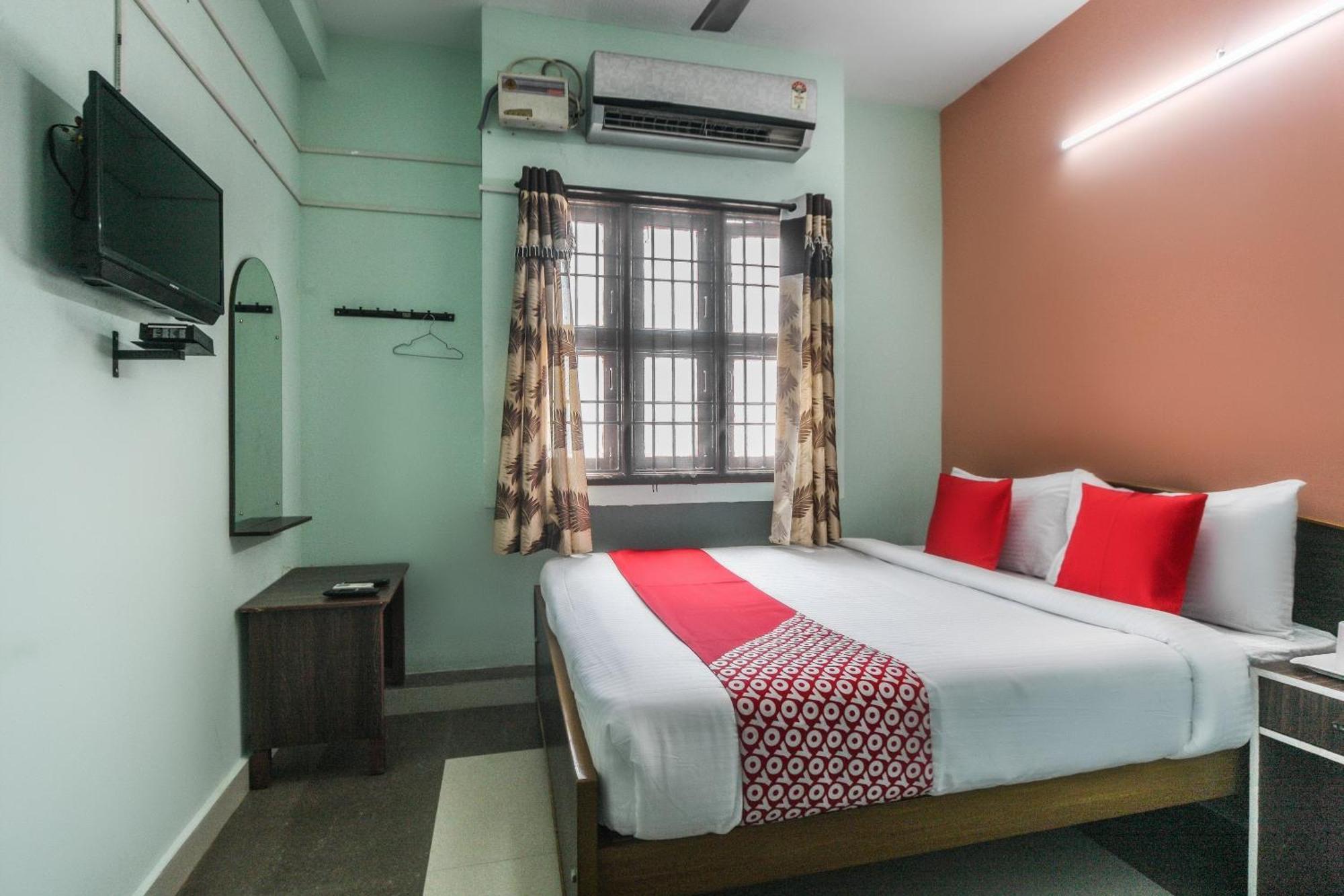 Oyo Modern Guest House Chennai Exterior photo