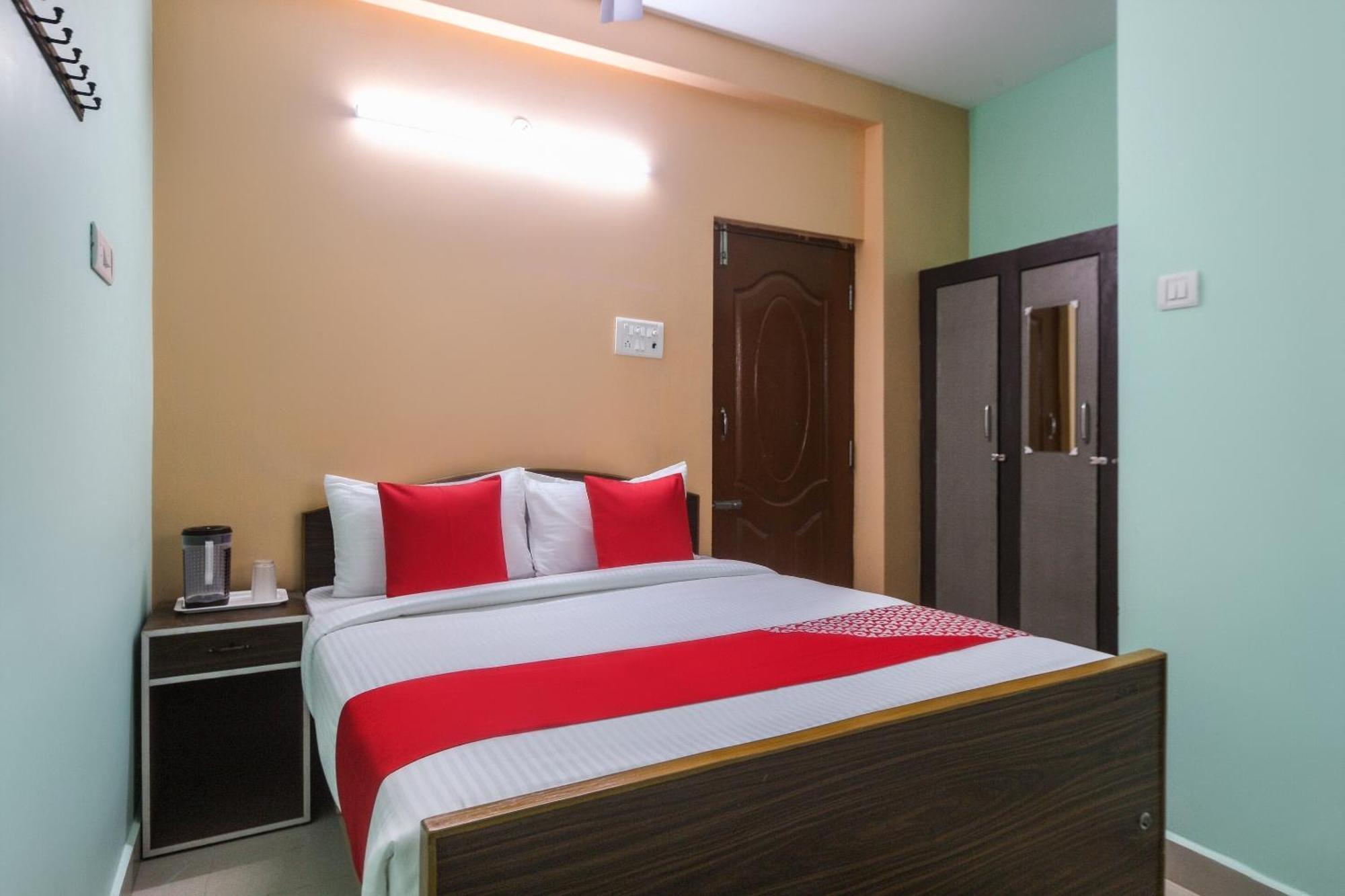 Oyo Modern Guest House Chennai Exterior photo