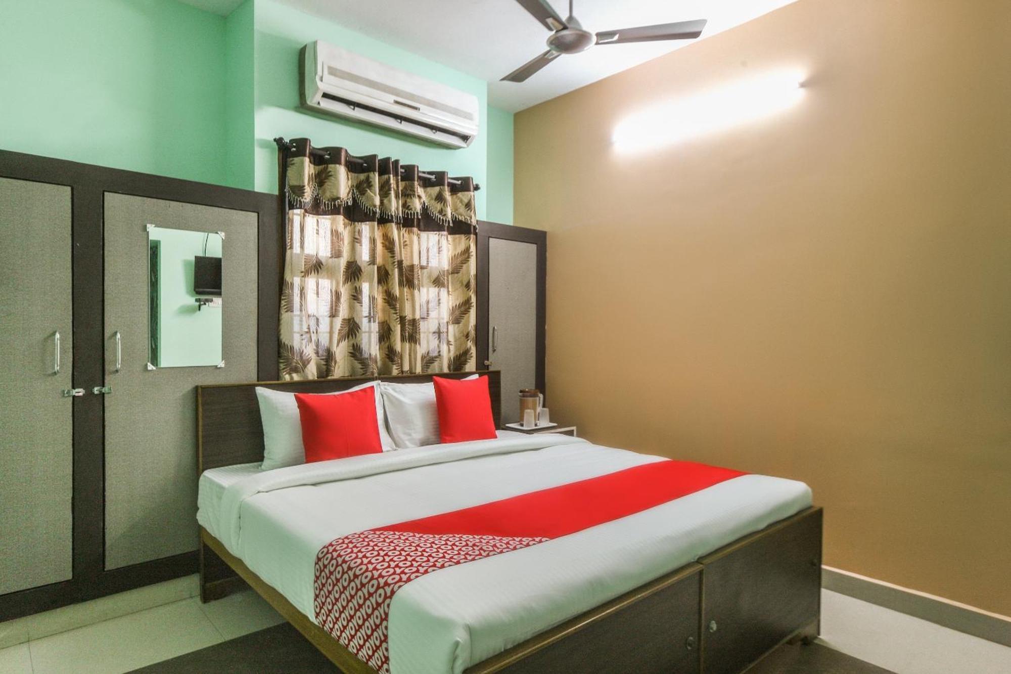 Oyo Modern Guest House Chennai Exterior photo